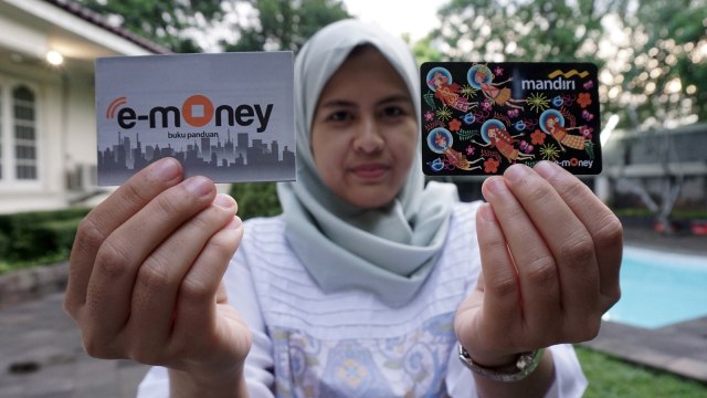 Ilustrasi e-money. (Foto: Aditia Noviansyah/kumparan)
