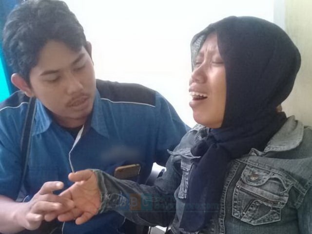 Kecelakaan Bus Garuda Mas di Blora, Keluarga Korban Menangis Histeris Hingga Pingsan (1)