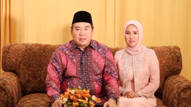 Ridwan Mukti dan istrinya (Foto: Youtube/Redaksi RB)