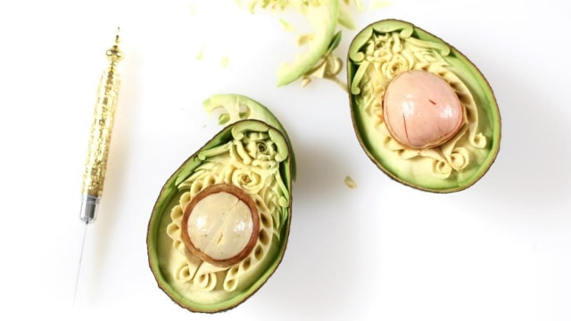 Avocado Art, Teknik Mengukir Alpukat (Foto: Instagram/@danielebarresi_artist)