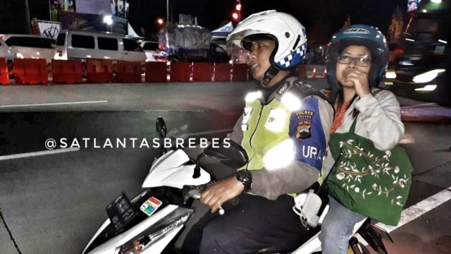 Pemudik tertinggal bus di Brebes (Foto: Instagram/@satlantasbrebes)