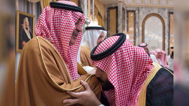 Mohammed bin Salman dan Muqrin bin Abdulaziz (Foto: Reuters)