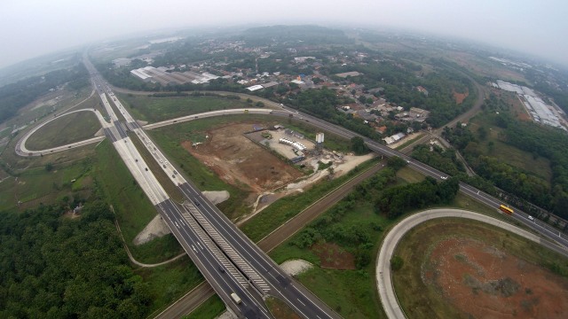 Suasana Tol Cikampek (Foto: Aditia Noviansyah/kumparan)