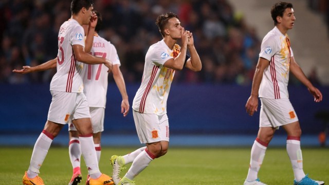 Denis Suarez merayakan gol Spanyol. (Foto: UEFA)