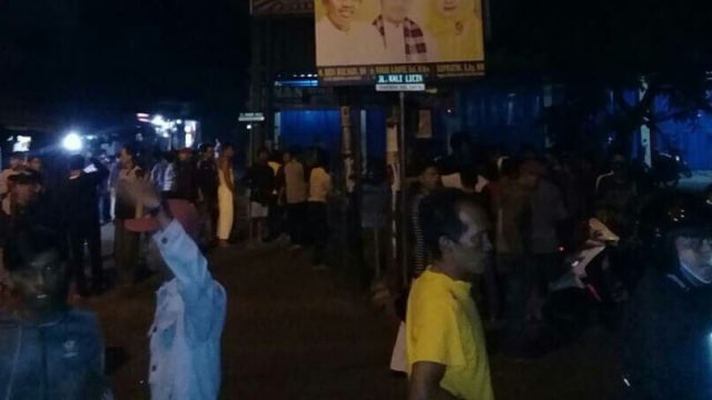 Tawuran remaja di Depok saat malam takbiran. (Foto: Instagram: jaguar_restadepok)