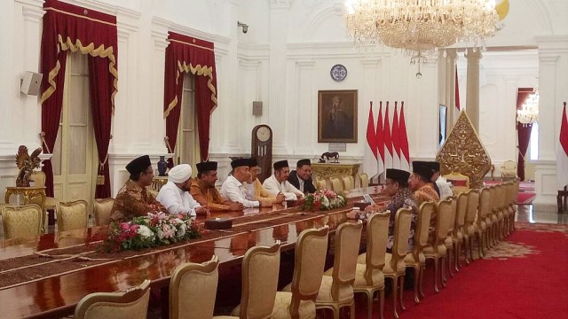 Jokowi bertemu dengan GNPF MUI. (Foto: Nicha Muslimawati/kumparan)