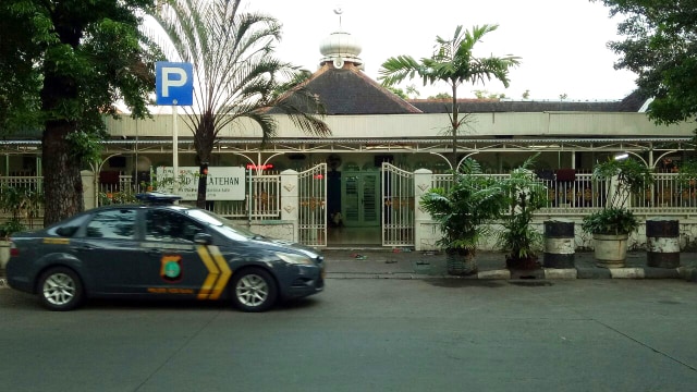 Suasana di Masjid Falatehan. (Foto: Kevin Kurnianto/kumparan)