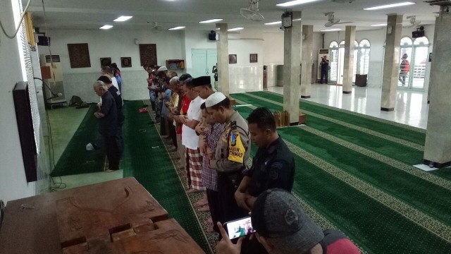 Masjid Falatehan seusai penikaman anggota Brimob (Foto: Kevin Kurnianto/kumparan)