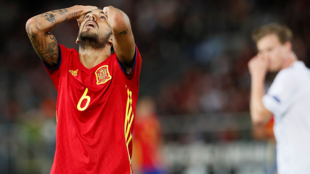 Kekecewaan Dani Ceballos. (Foto: Reuters/Andrzej Iwanczuk)