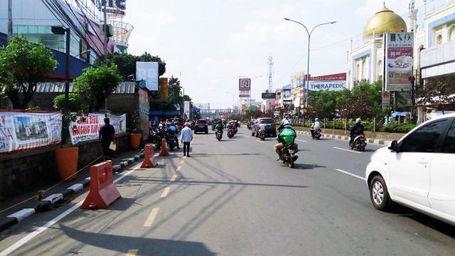 Jalan Margonda kembali normal usai dugaan bom (Foto: Ferio Pristiawan/kumparan)
