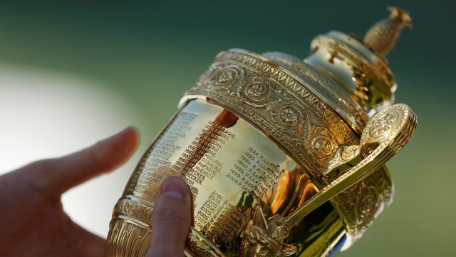 Trofi Wimbledon (Foto: Reuters/Matthew Childs)