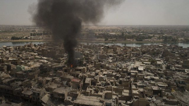 Ledakan di Mosul, Irak (Foto: Associated Press)