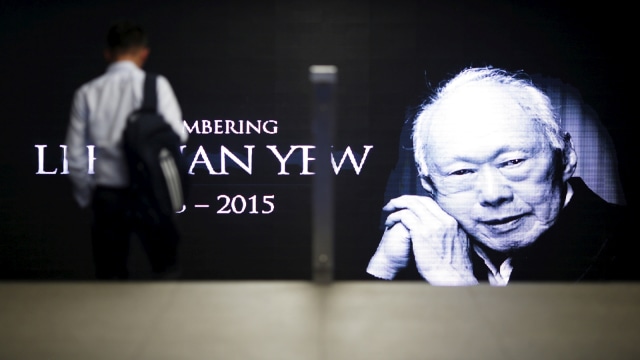 Mengenang Lee Kuan Yew. (Foto: Reuters/Edgar Su)