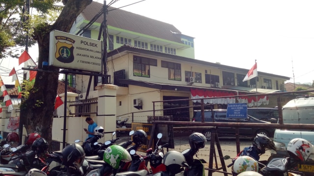 Suasana Polsek Kebayoran Lama. (Foto: Akbar Ramadhan/kumparan)