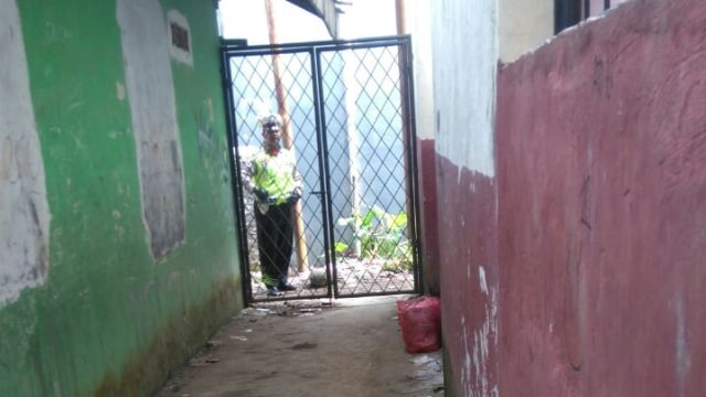 Kantong plastik merah di Bogor yang mencurigakan (Foto: Dok. Polres Bogor)