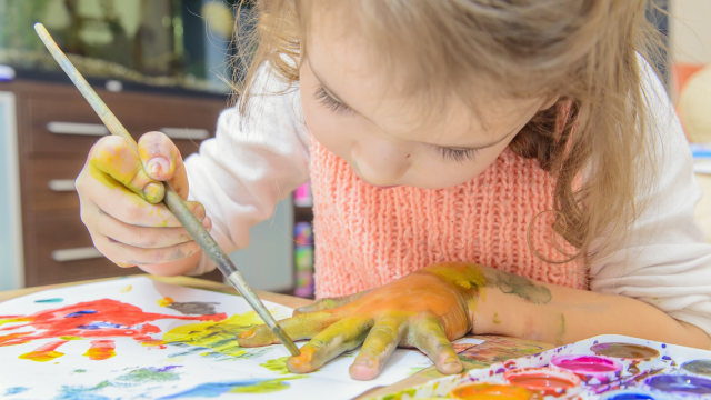 Anak melukis. (Foto: Thinkstock)