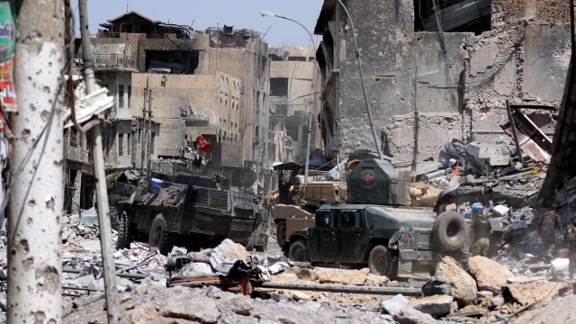 Perang Melawan ISIS di Mosul. (Foto: REUTERS/Ahmed Saad)