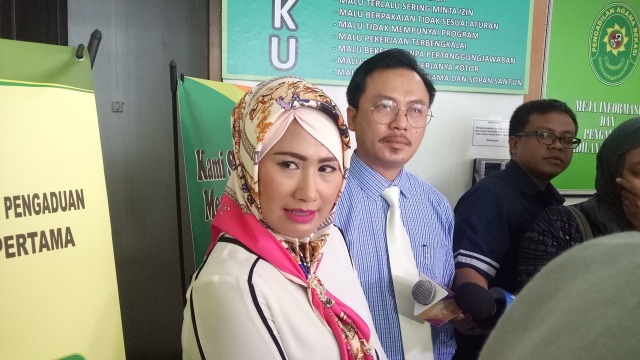 Istri Donny Kesuma di Pengadilan Agama Bekasi  (Foto: Yurika Kencana/kumparan)