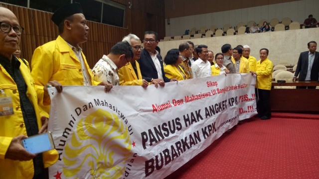 Alumni UI yang dukung pansus angket KPK (Foto: Fahrian Saleh/kumparan)