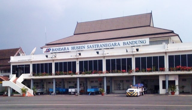 Bandara Husein Sastranegara (Foto: Wikimedia Commons)