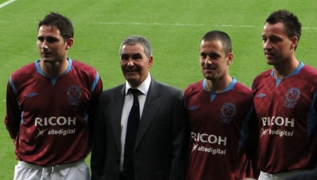 Tony Carr bersama Lampard, Cole, dan Terry. (Foto: Twitter)