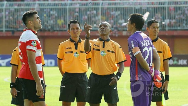 Wasit di Liga 1 (Foto: www.liga-indonesia.id)
