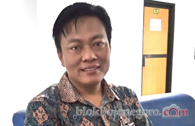 panduan membangun karisma dan aura positif saat berinteraksi