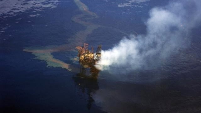 Tumpahan minyak di Montara. (Foto: Wikimedia Commons)
