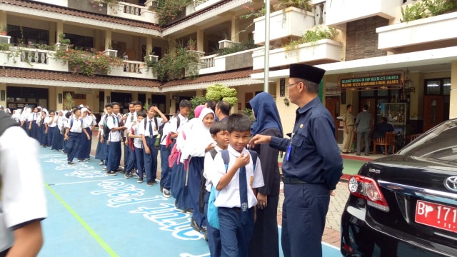 Ilustrasi siswa SMP Foto: Diah Harni/kumparan