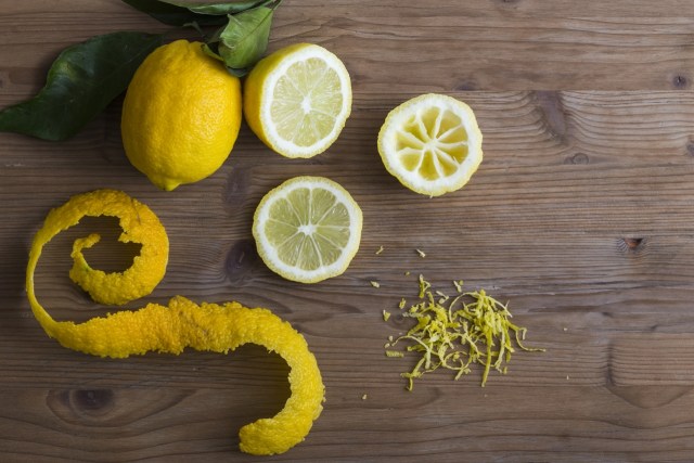 Kulit lemon mengandung vitamin C (Foto: Thinkstock)