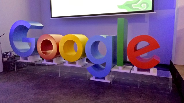 Logo Google di Menara Kibar, Jakarta. (Foto: Muhammad Fikrie/kumparan)