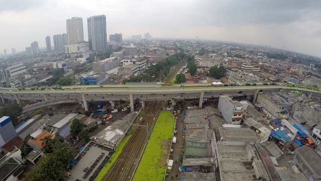 Ruas Jalan Layang TransJakarta Koridor 13 Foto: Aditia Noviansyah/kumparan