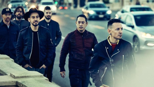 Chester bersama personel Linkin Park (Foto: Instagram: @linkinpark)