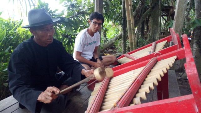 Kegiatan Suku Osing di Desa Kemiren, Banyuwangi. (Foto: Akbar Ramadhan/kumparan)