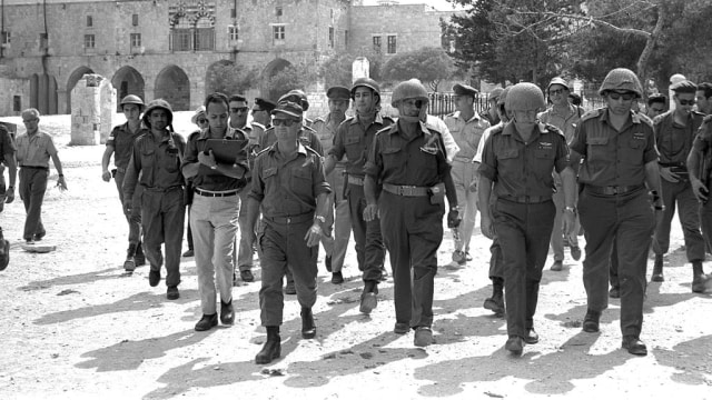 Pasukan Israel memasuki Yerusalem pertama kali (Foto: Wikimedia Commons)