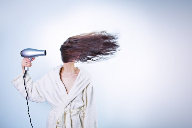 Waktunya Menggunakan Hair Dryer (Foto: Pixabay)