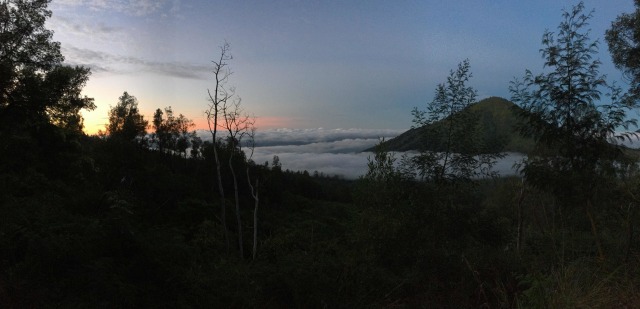 Menyambut Pagi di Gunung Ijen (7)