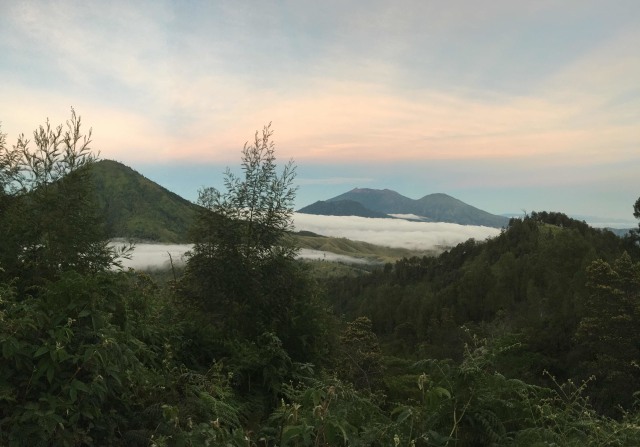 Menyambut Pagi di Gunung Ijen (8)