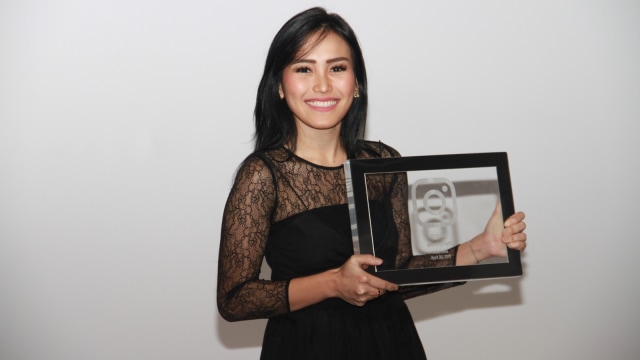 Ayu Ting Ting Terpilih Jadi Pemilik Followers Instagram Terbanyak Kumparan Com Ayu Ting Ting Terpilih Jadi Pemilik Followers Instagram Terbanyak Kumparan Com