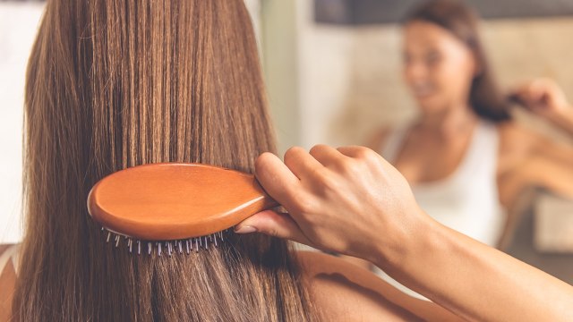 Mana yang Lebih Baik, Keringkan Rambut secara Alami atau Hair Dryer? (95209)