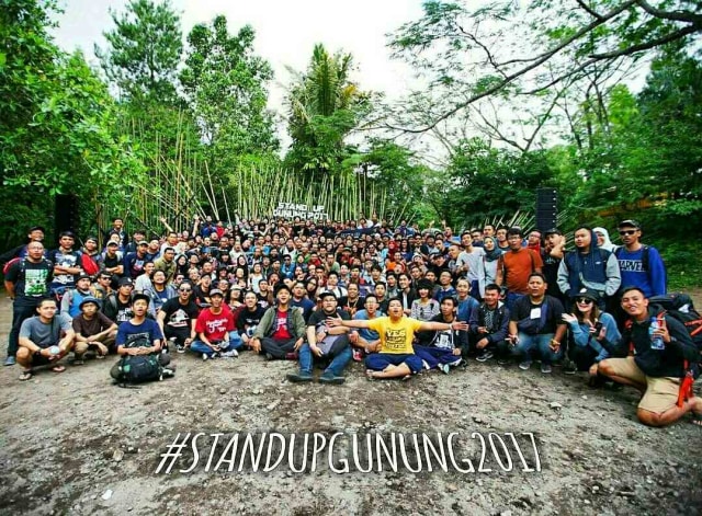 “Stand Up Gunung 2017” KAMI TIDAK LAGI TERTUTUP