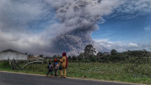 Erupsi Gunung Sinabung (Foto: Antara/Maz Yons)