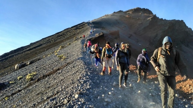 Pendakian Gunung Rinjani (Foto: Dokumentasi Backpacker Jakarta)