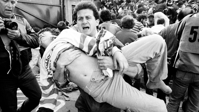Suasana mencekam di Heysel, 1985. (Foto: Reuters/Nick Didlick)