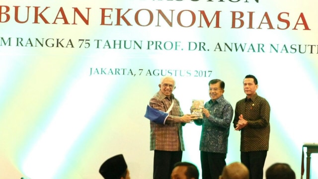 JK di peluncuran buku Anwar Nasution. (Foto: Dok. Setwapres)