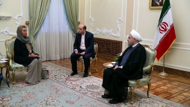 Federica Mogherini dan President Hassan Rouhani  (Foto: President.ir/Handout via REUTERS)