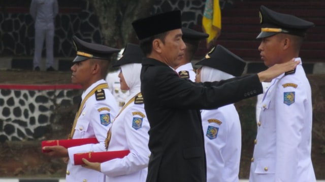 Jokowi di Pelantikan Praja Muda IPDN ke-24 Foto: Yudhistira Amran Saleh/kumparan