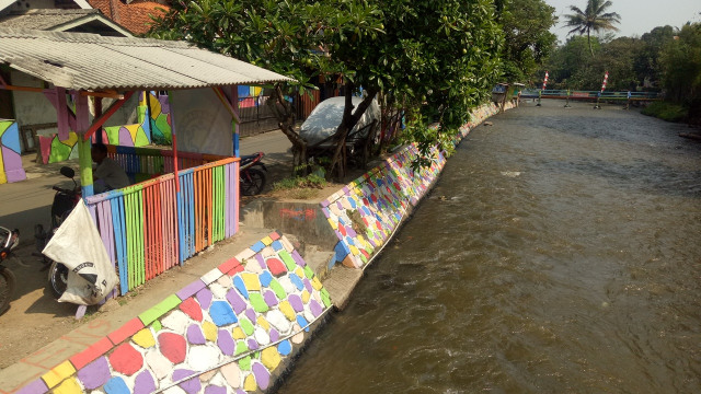 Kampung warna-warni Katulampa Bogor. (Foto: Aprilandika Pratama/kumparan)