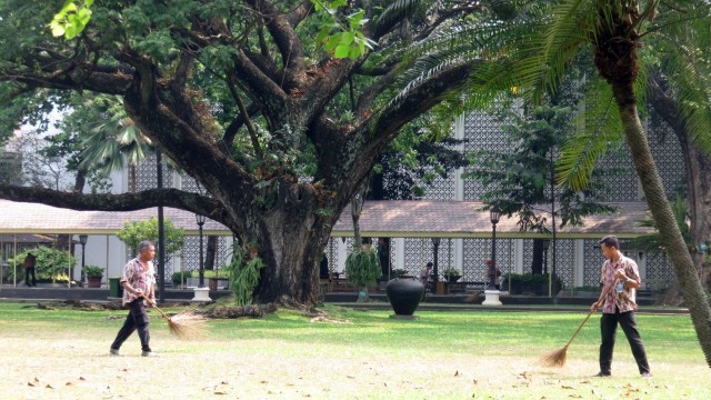 Istana bersih-bersih jelang Hari Kemerdekaan. (Foto: Yudhistira Amran/kumparan)