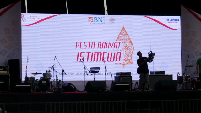 Persiapan Pesta Rakyat Istimewa BNI (Foto: Deanda Dewindaru/kumparan)